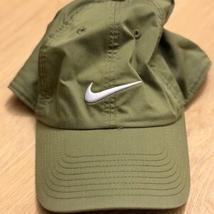 Nike Heritage86 Dri-FIT Green Cap